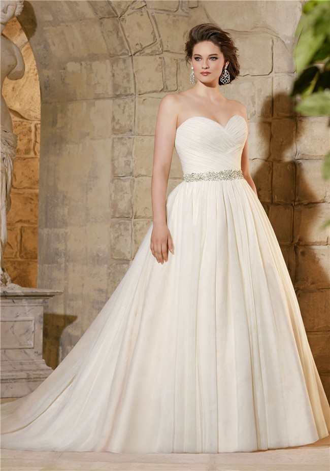 Simple A Line Sweetheart Tulle Ruched Plus Size Wedding Dress Crystals Belt