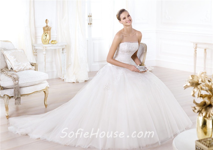 Modern Princess A Line Strapless Beaded Sequin Lace Tulle Wedding Dress