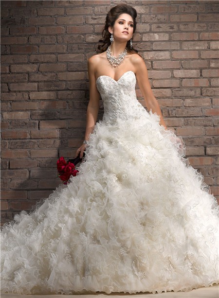 Royal Ball Gown Sweetheart Pleated Organza Ruffle Puffy Wedding Dress ...
