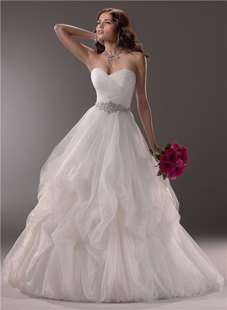Simple Ball Gown Sweetheart Tulle Ruched Wedding Dress With Crystal